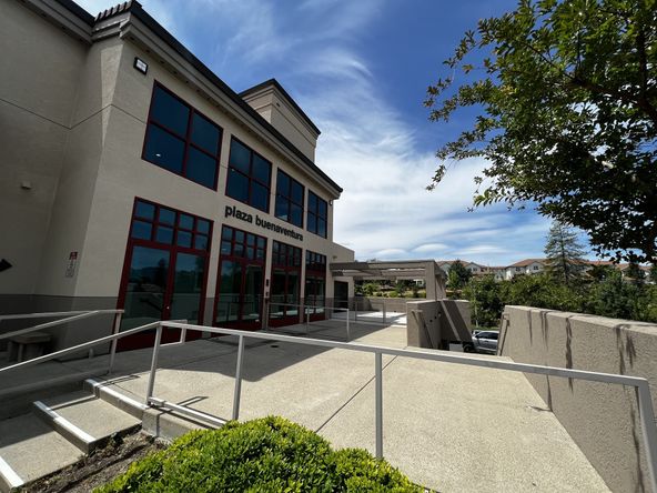 Plaza Buenaventura: 1335 Buenaventura Blvd, Redding, CA 96001